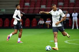 詹姆斯用他 詹姆斯用他